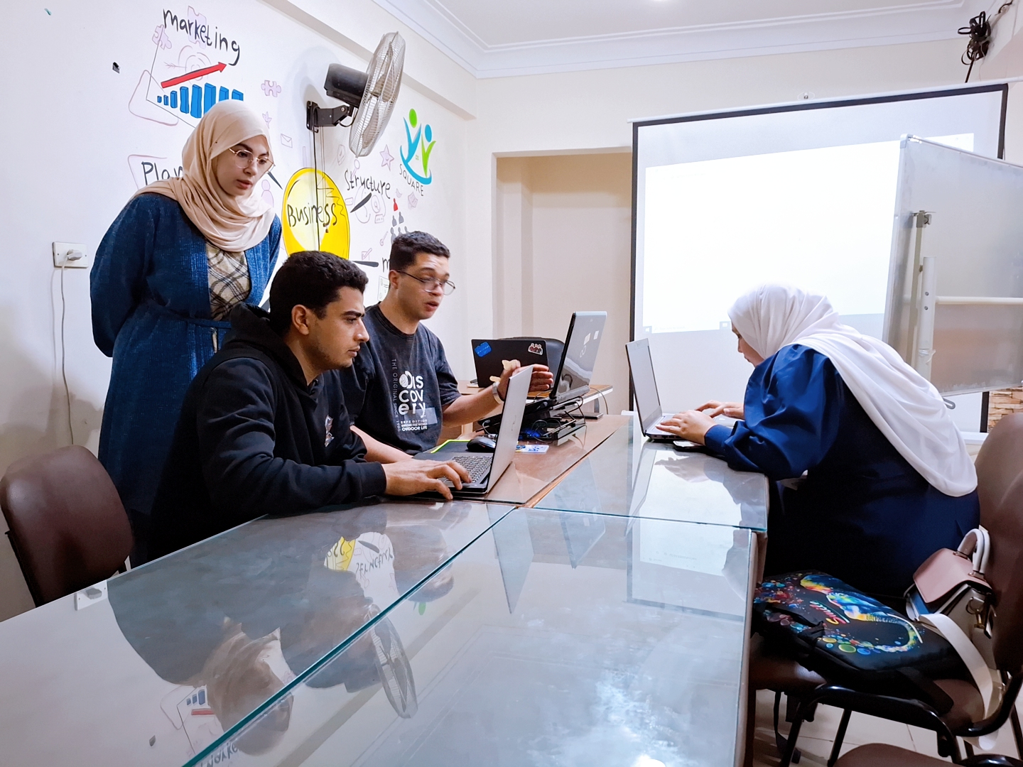 تعلم البرمجة من الصفر مع أكاديمية TechBridge في طنطا. دورات تدريبية احترافية في برمجة المواقع، أنظمة الويب، وتطبيقات الويب الحديثة مع مدربين معتمدين ودعم عملي.
